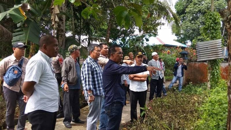 Bupati Meninjau Langsung Pembangunan Masjid Darul Ibad di Kecamatan Tana Lia